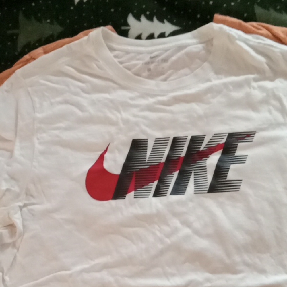 Nike  White and Red Logo T-Shirt